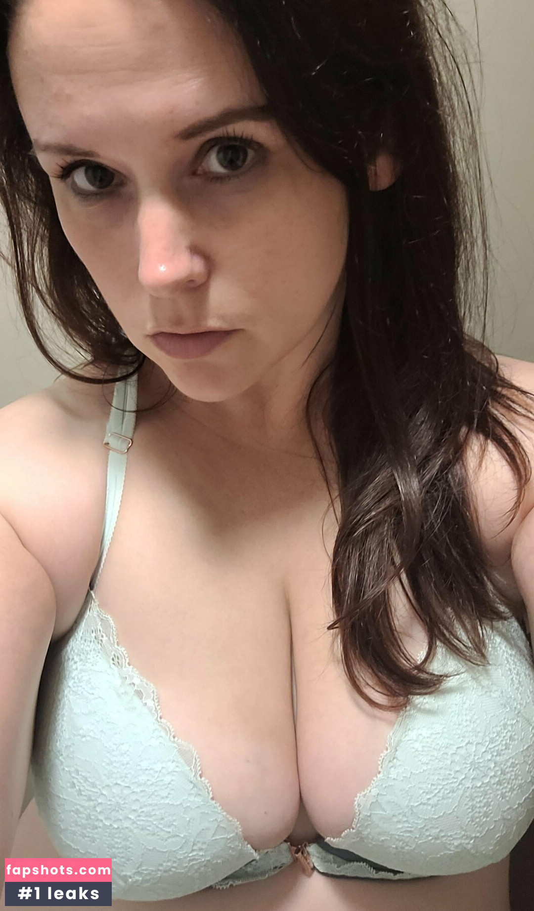 Jessica Johnson gallery photo #8