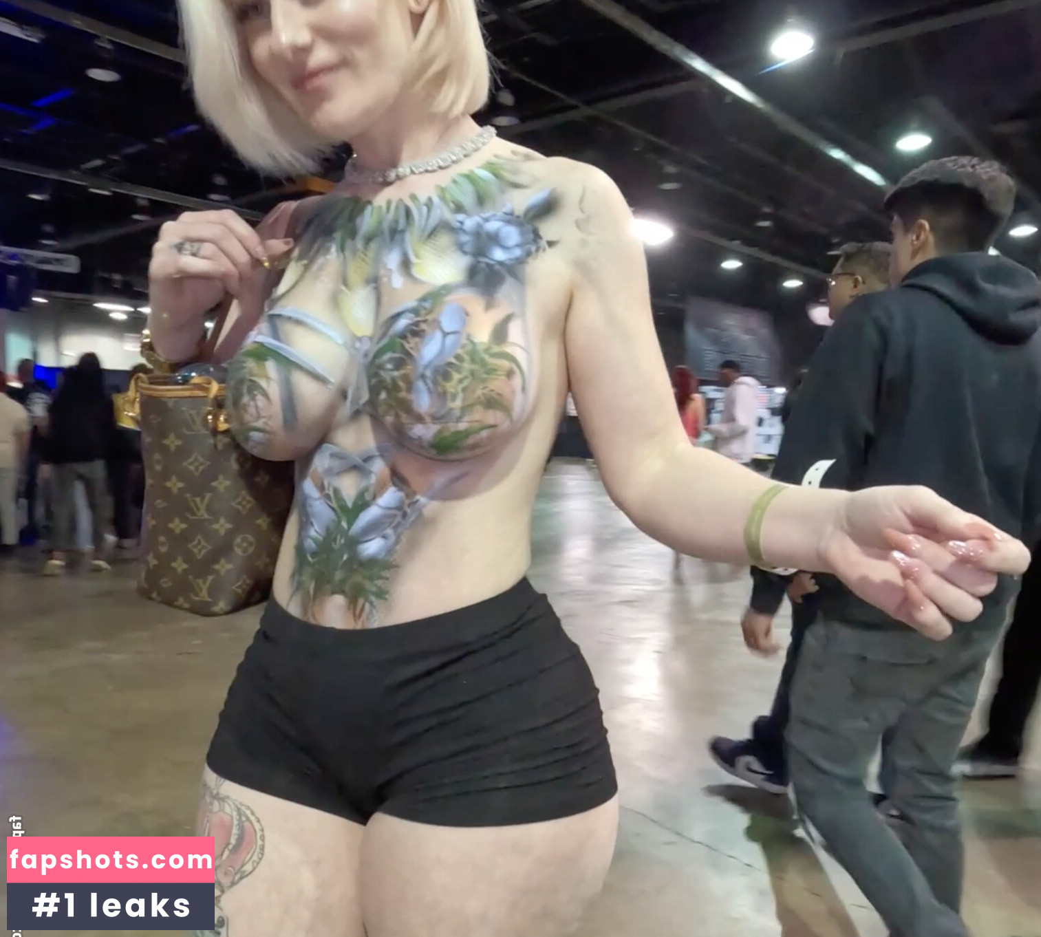 Jessica Lewinskii gallery photo #5