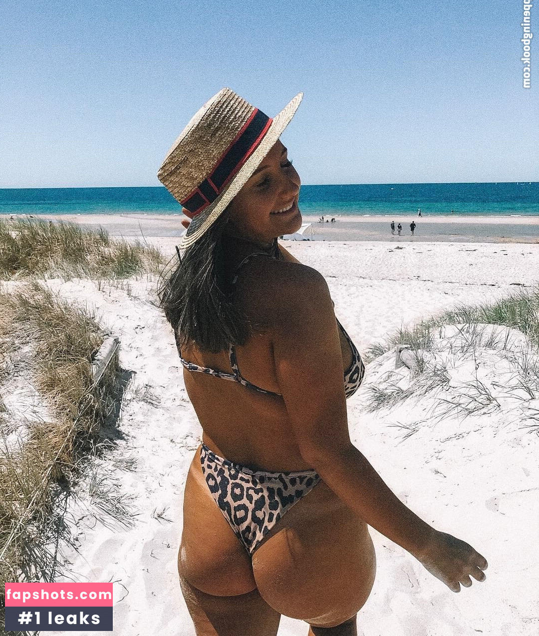 Jessica-Mae gallery photo #14