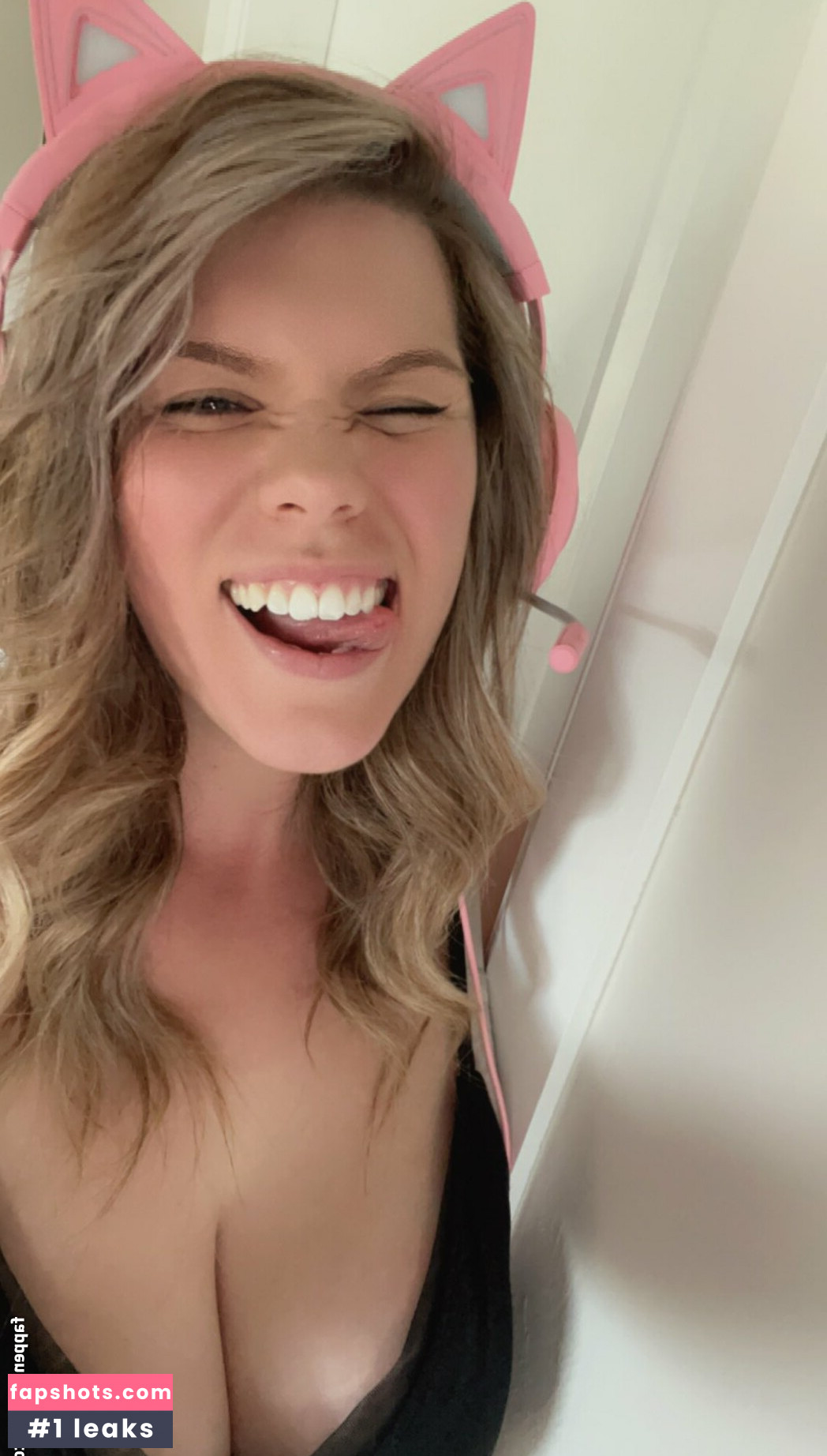 Jessica Moore gallery photo #34