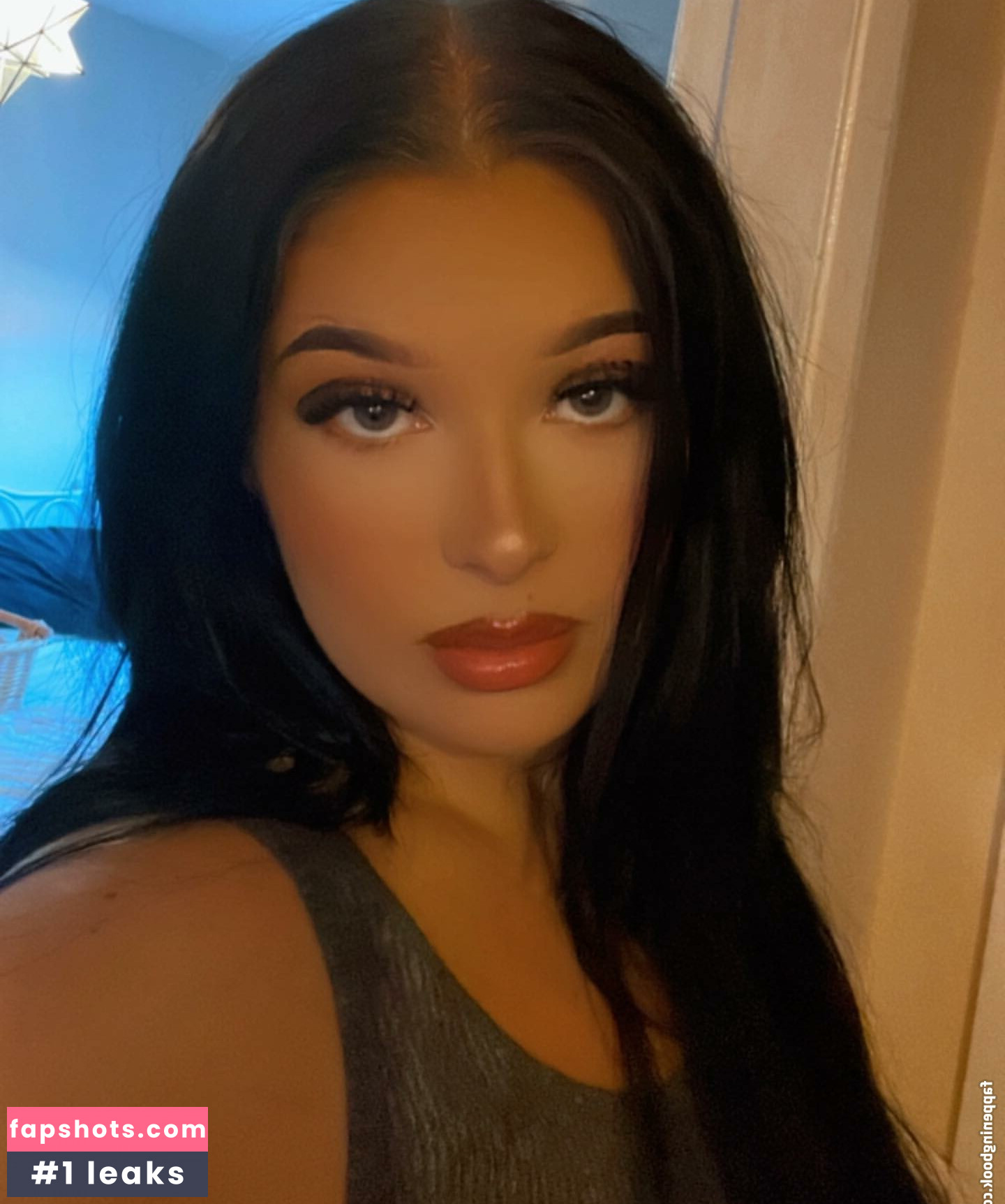 Jessica Neven gallery photo #4