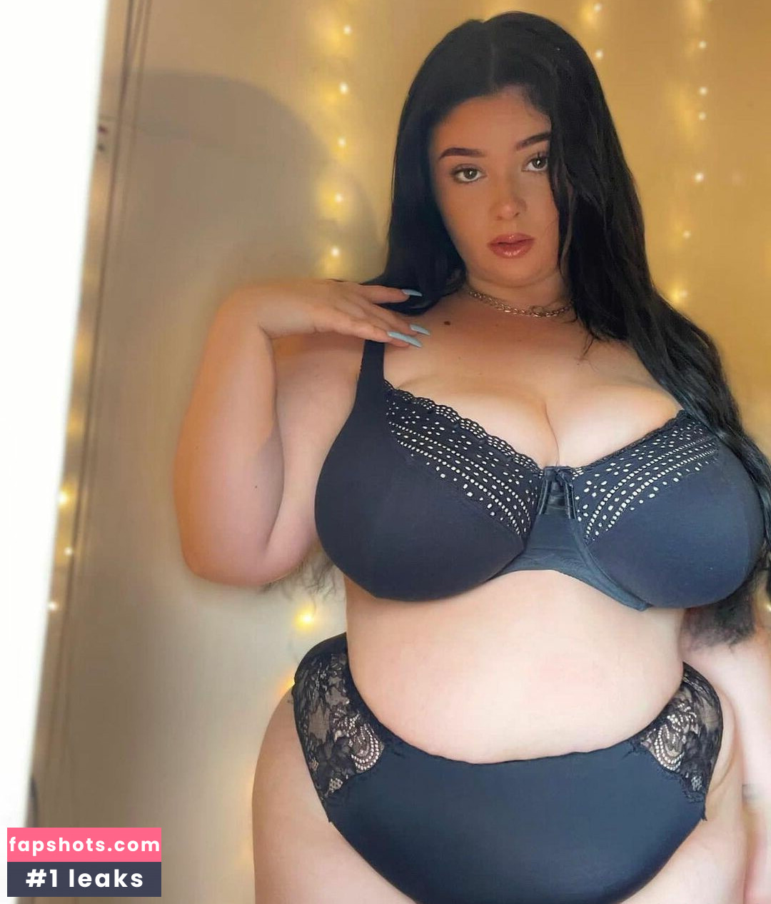 Jessica Neven gallery photo #8