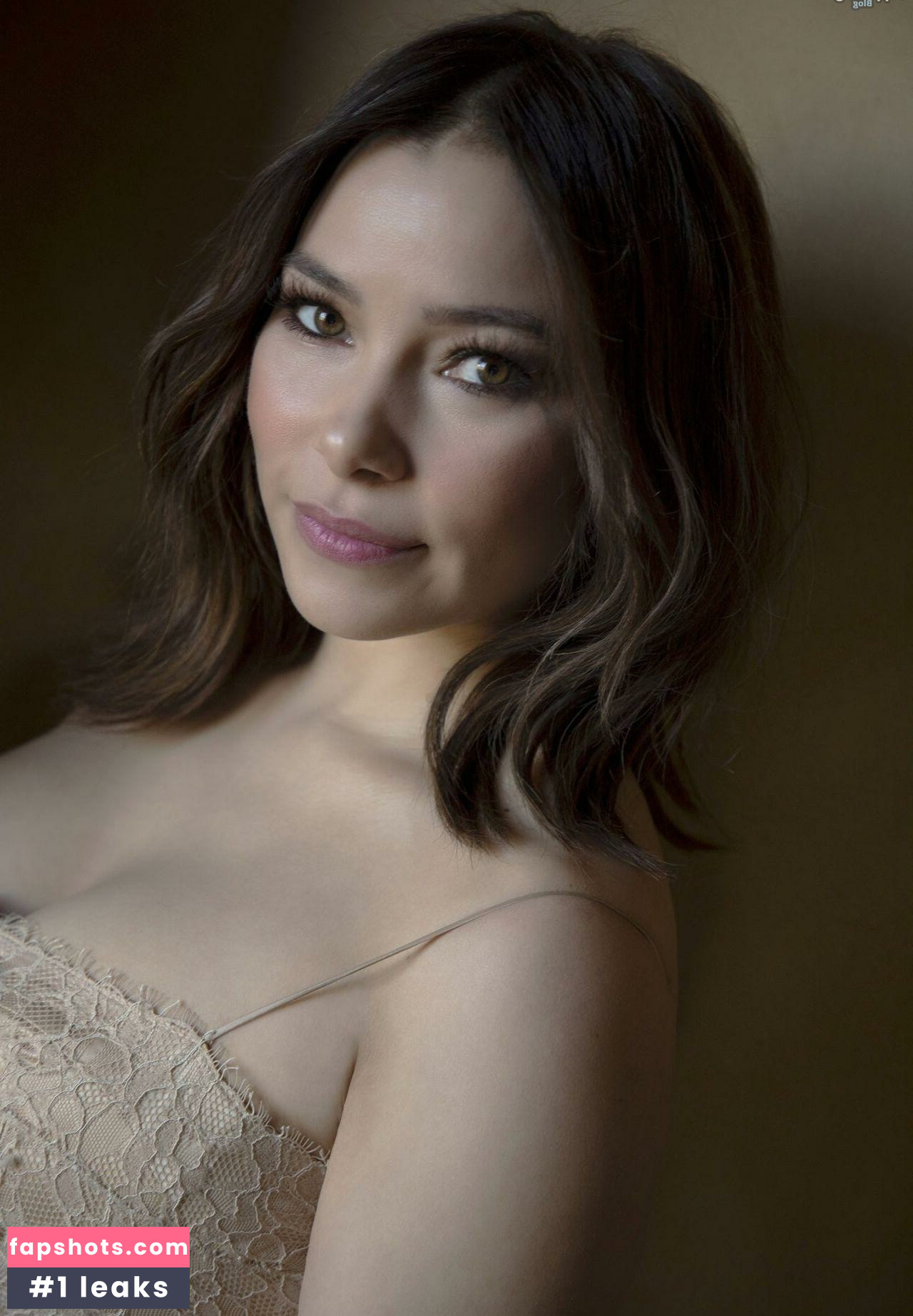 Jessica Parker Kennedy gallery photo #3