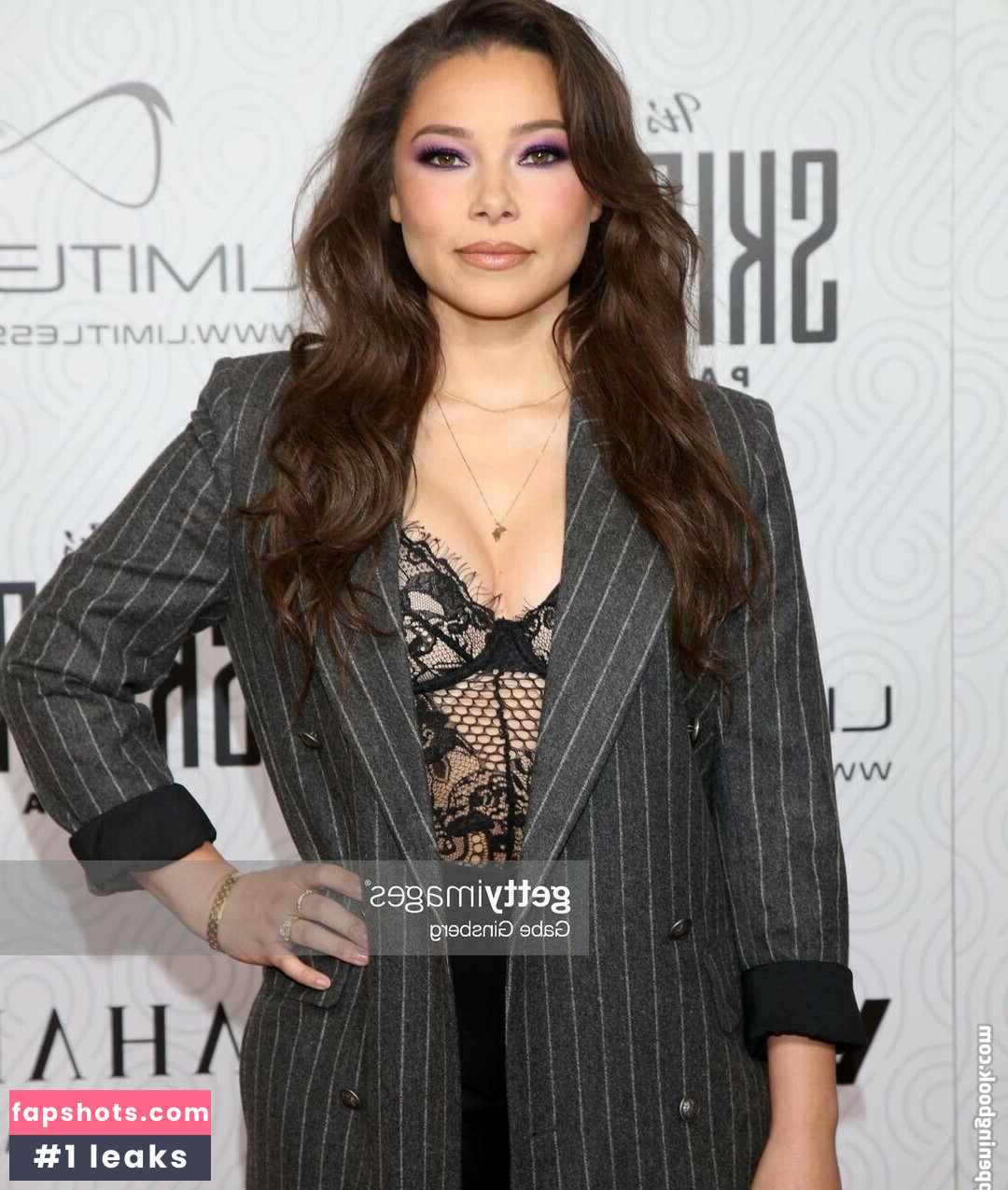 Jessica Parker Kennedy gallery photo #22