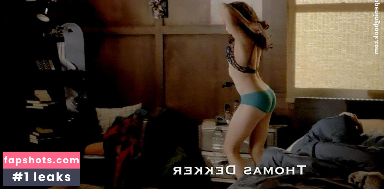 Jessica Parker Kennedy gallery photo #75