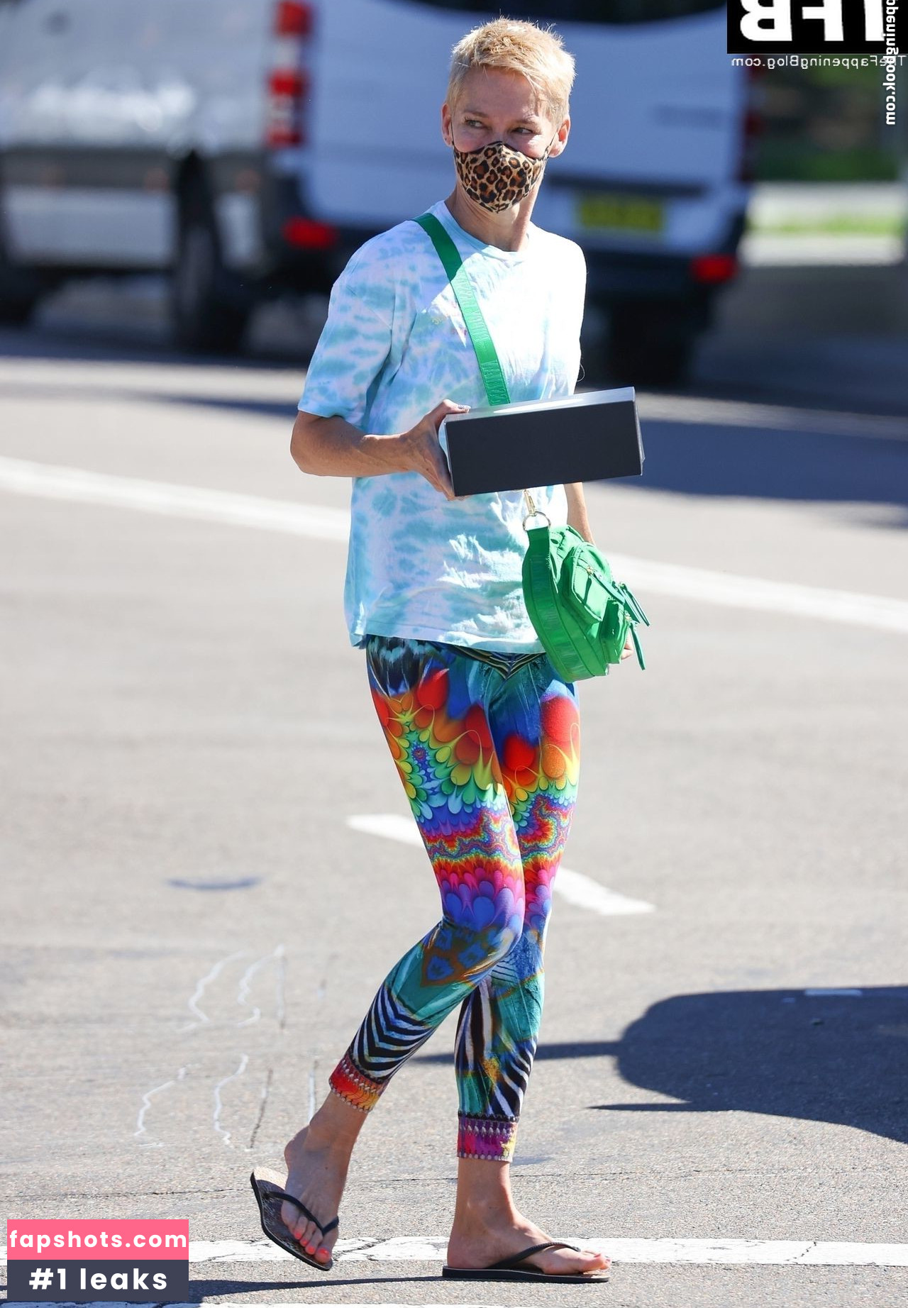 Jessica Rowe gallery photo #26