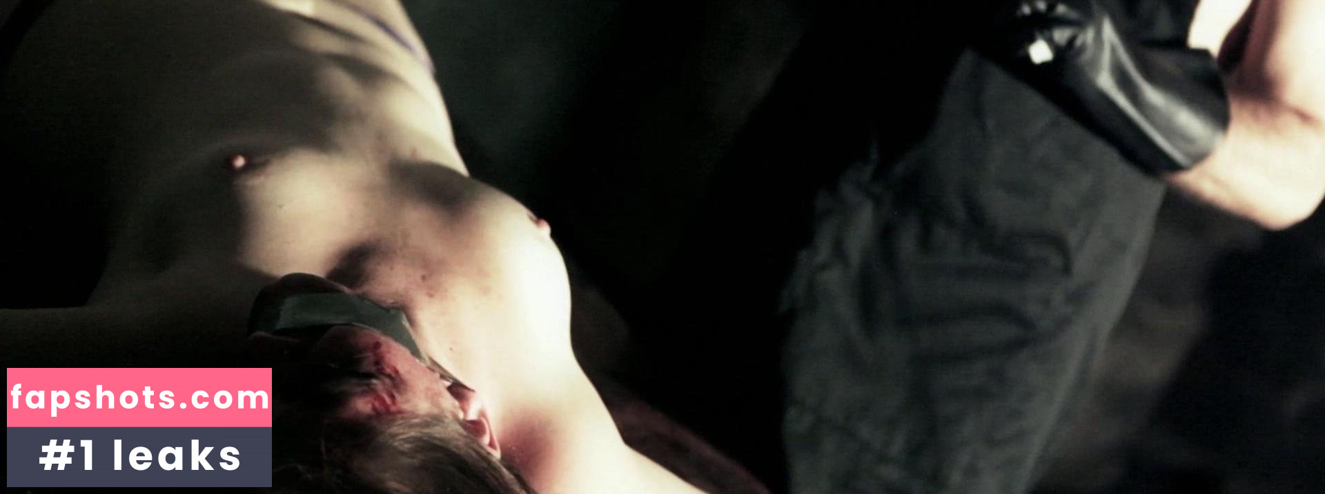 Jessica Schmahl nude babe gallery