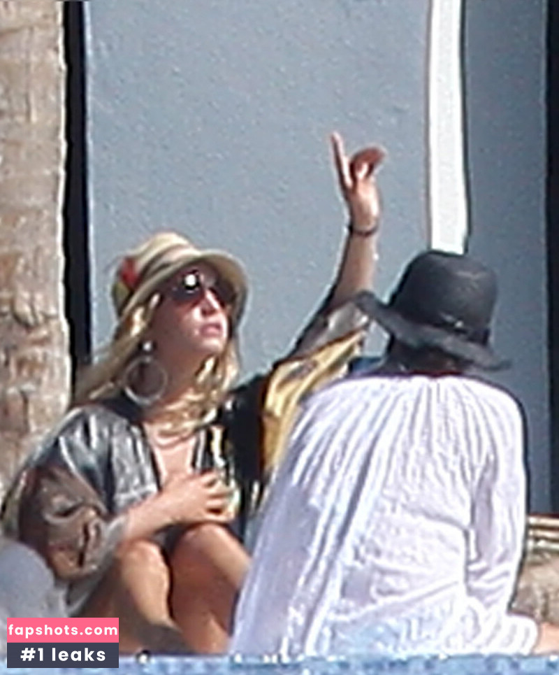 Jessica Simpson gallery photo #145