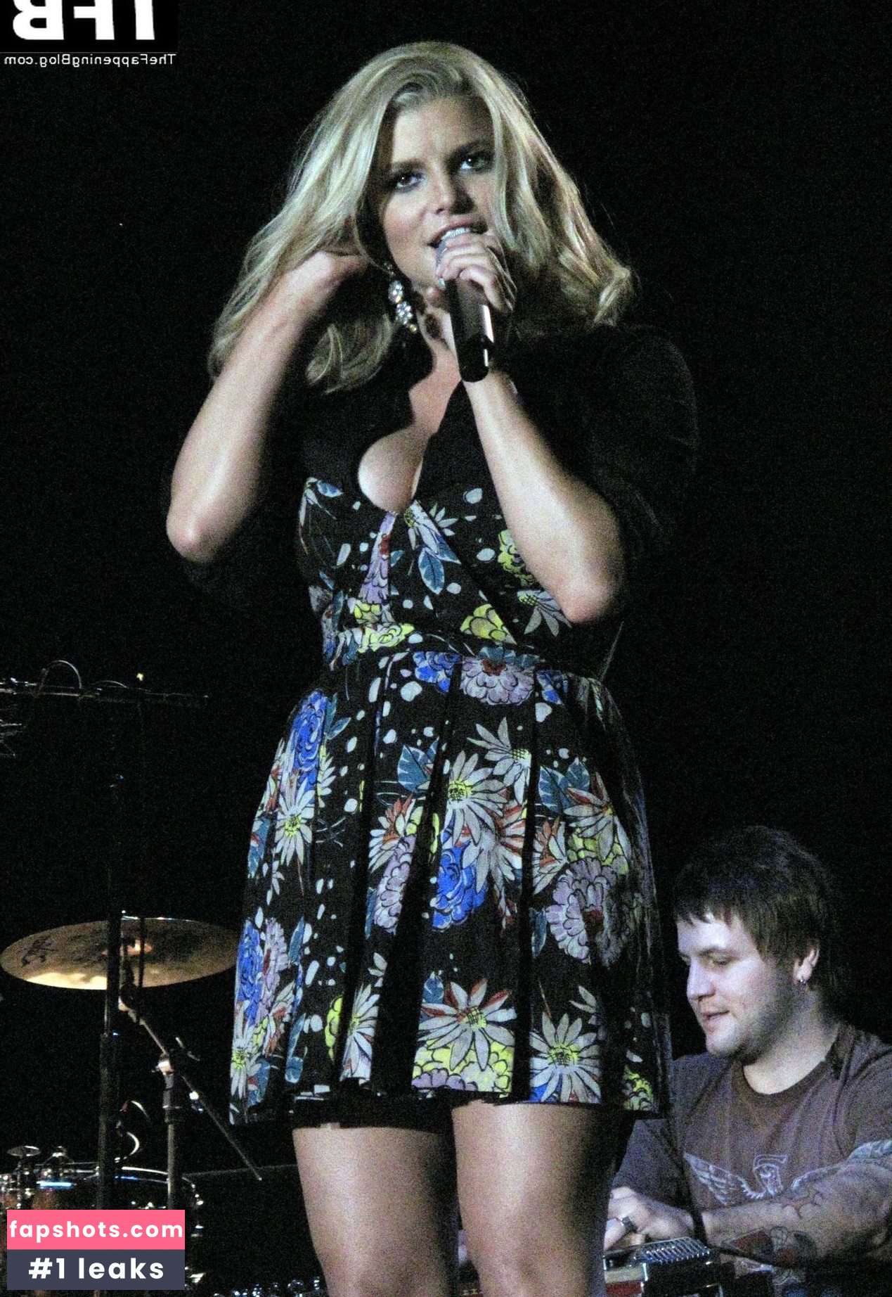 Jessica Simpson gallery photo #210