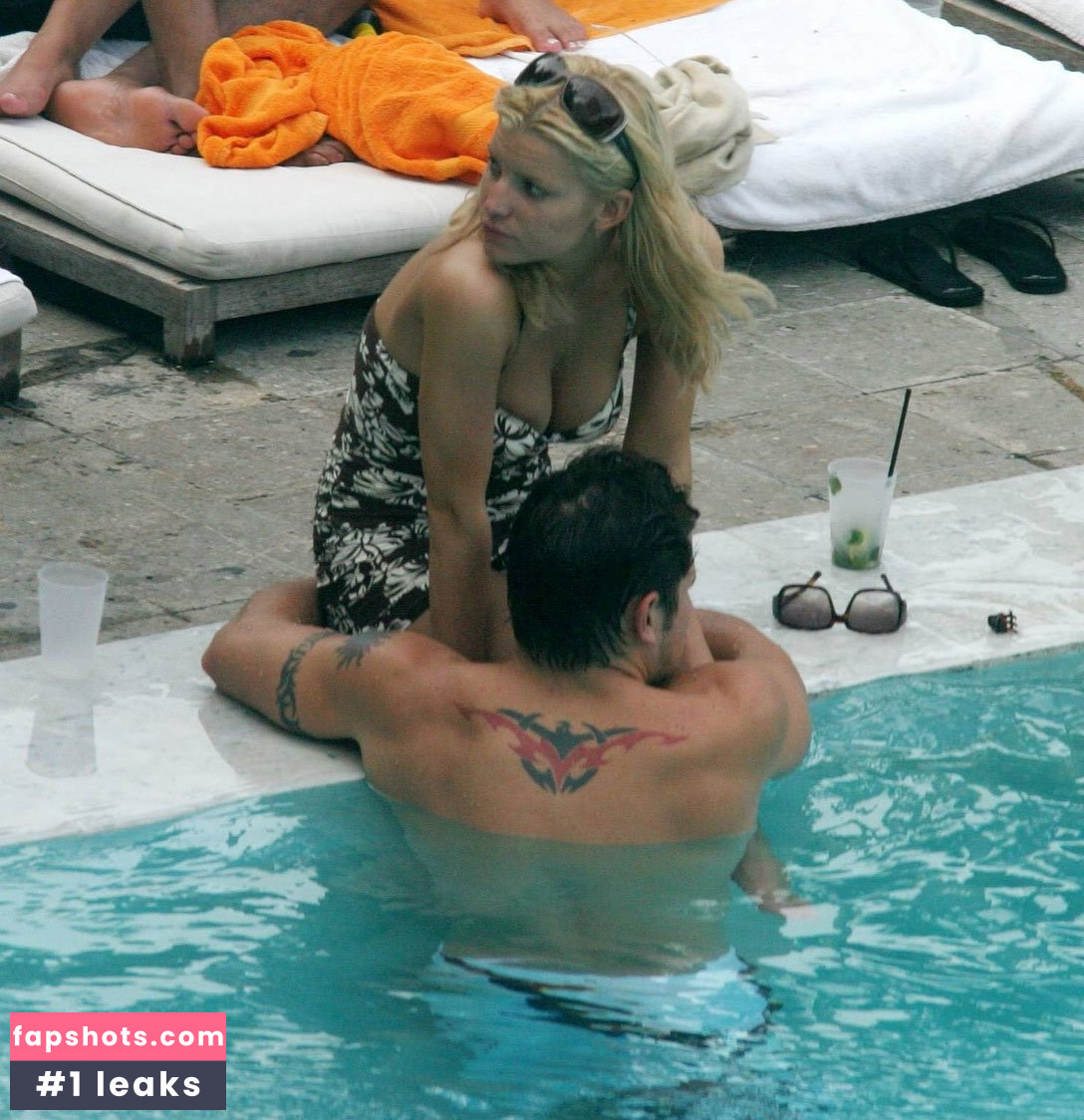 Jessica Simpson gallery photo #379