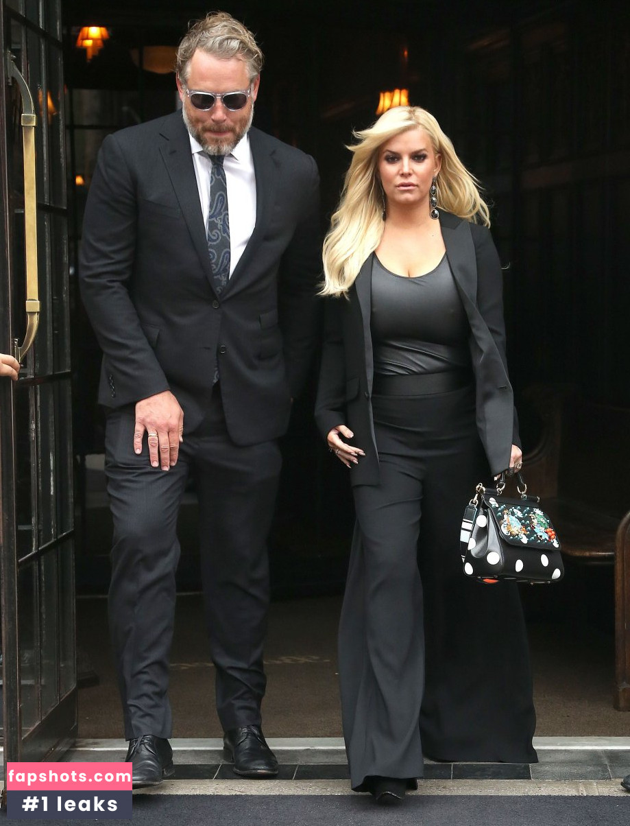 Jessica Simpson gallery photo #490