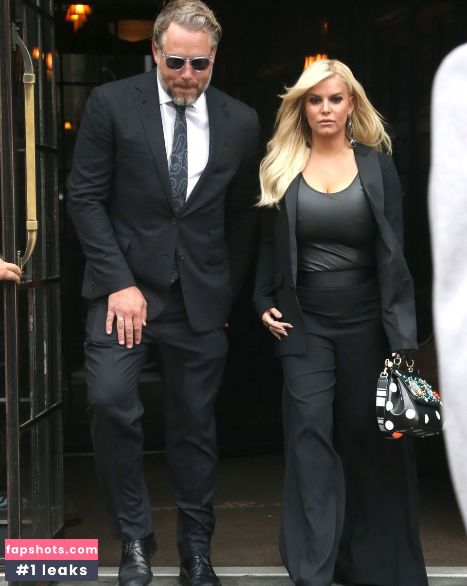 Jessica Simpson gallery photo #493