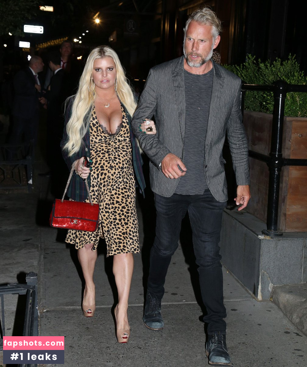 Jessica Simpson gallery photo #508