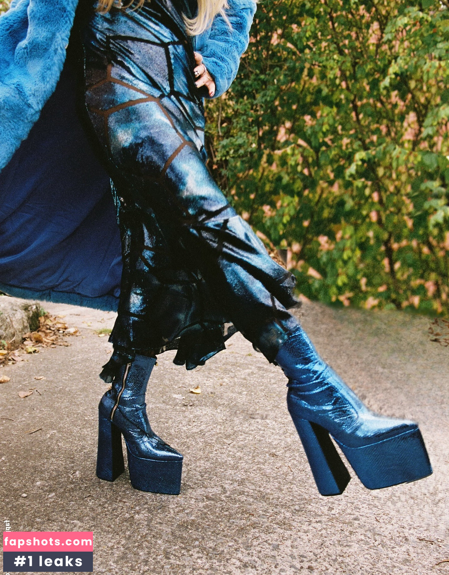 Jessica Simpson gallery photo #7