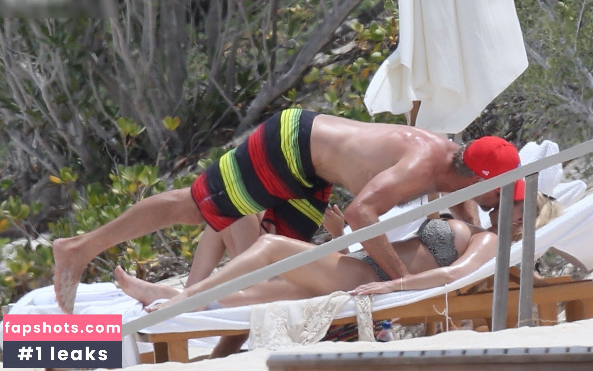 Jessica Simpson gallery photo #68