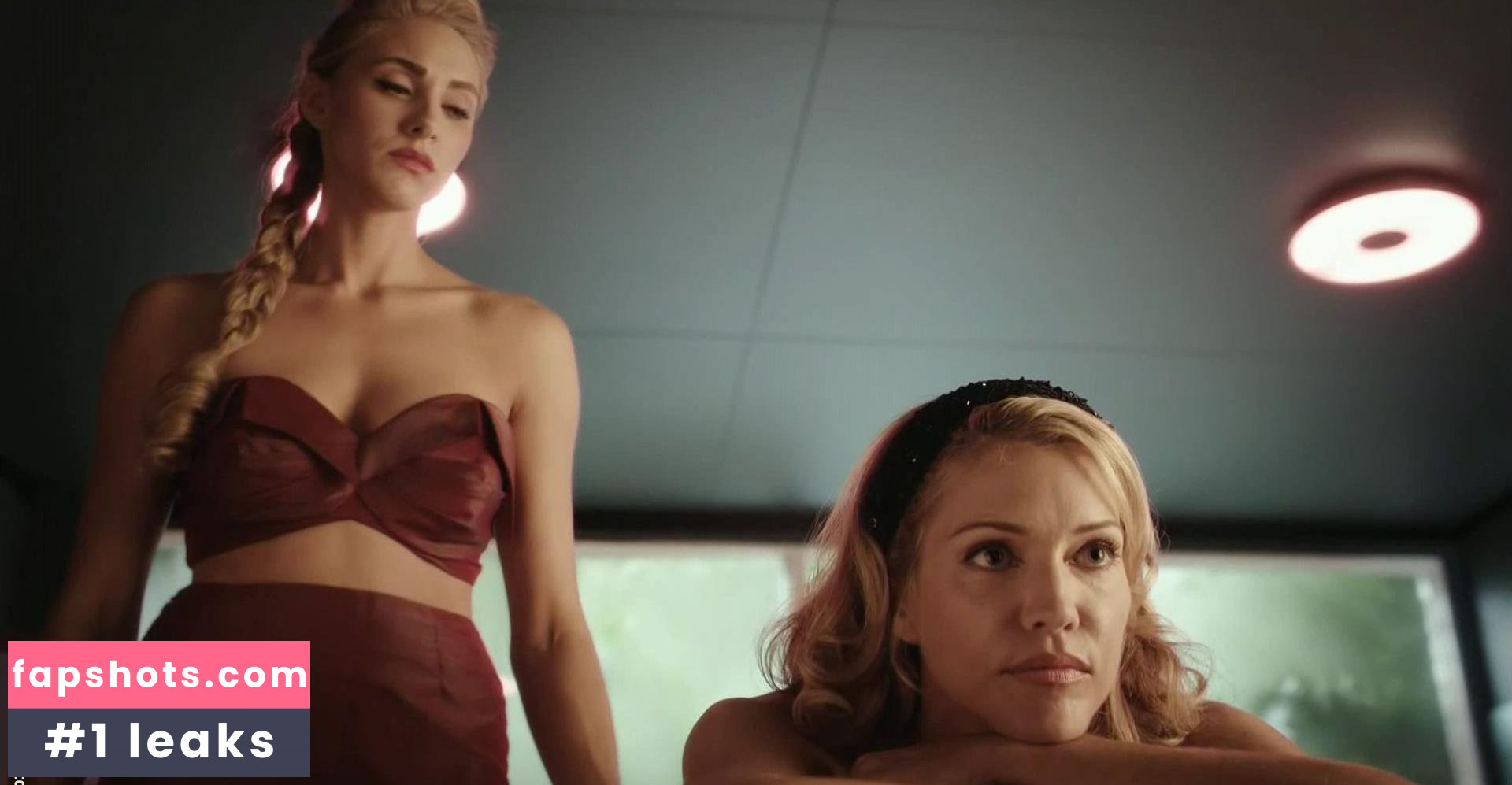 Jessica Sipos gallery photo #24