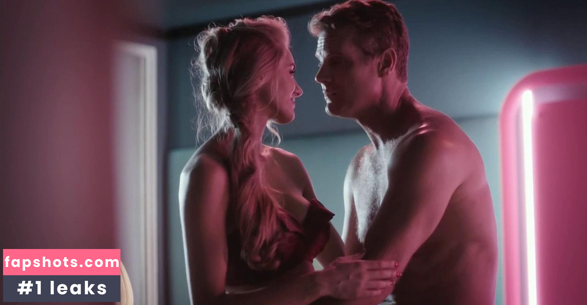 Jessica Sipos gallery photo #28