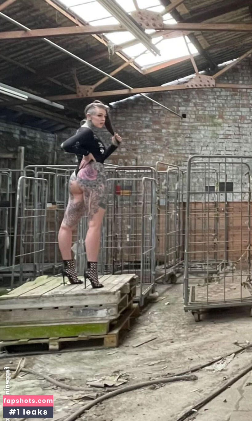 Jessica Surch gallery photo #2