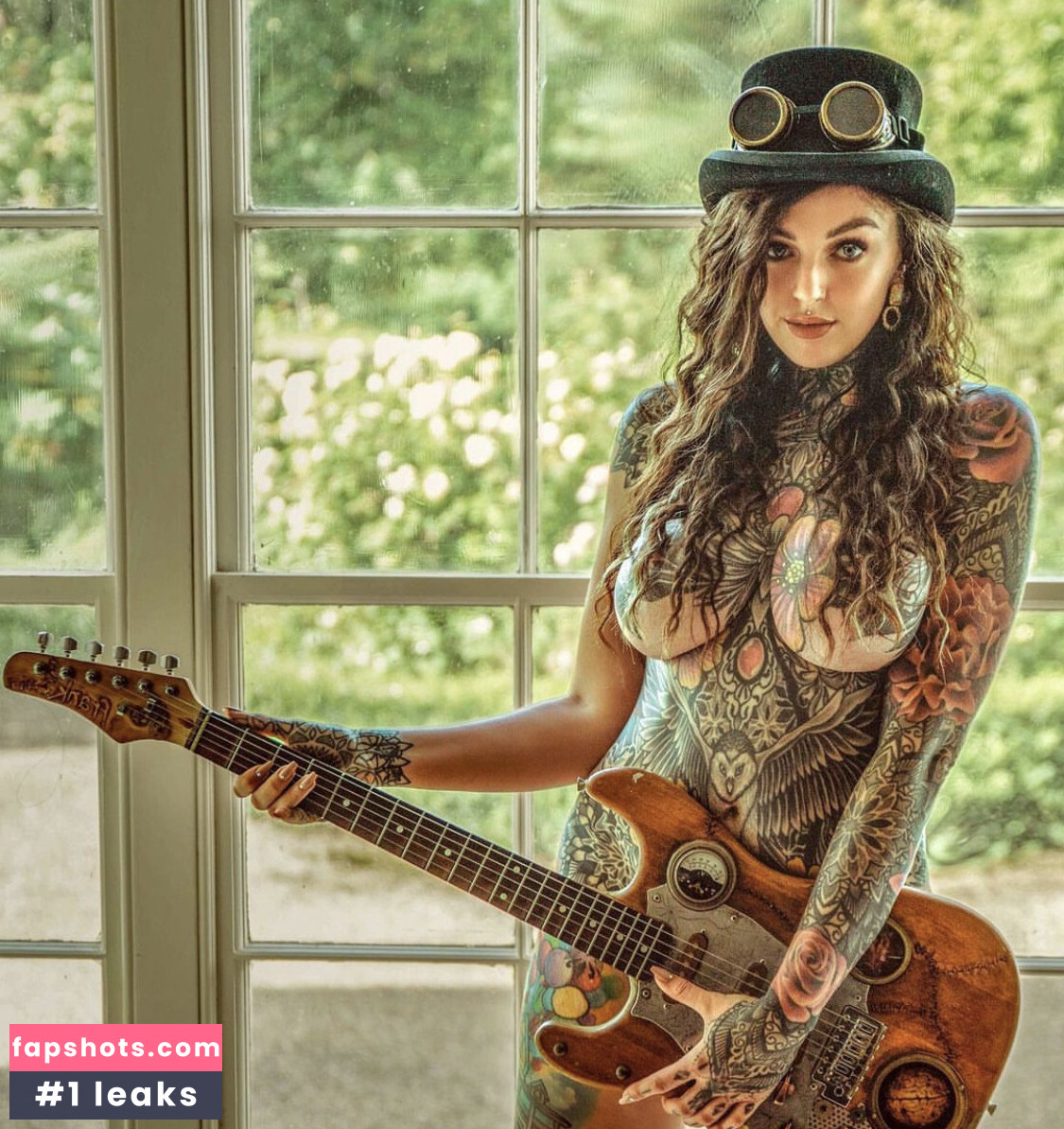 Jessica Surch gallery photo #12