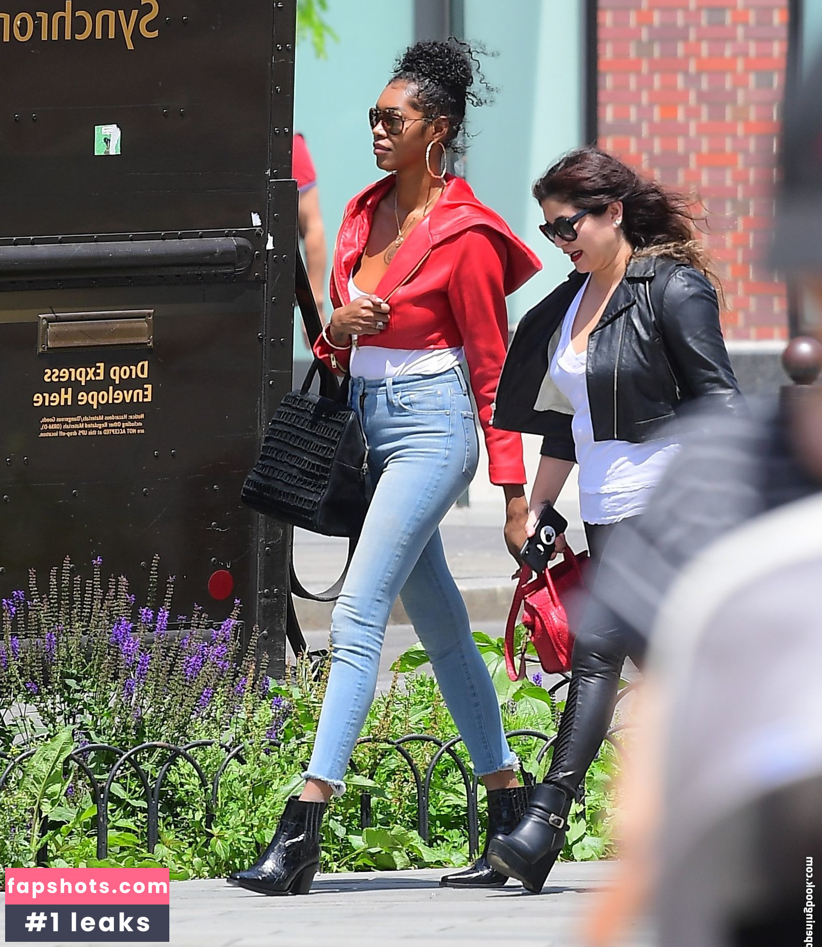 Jessica White gallery photo #226