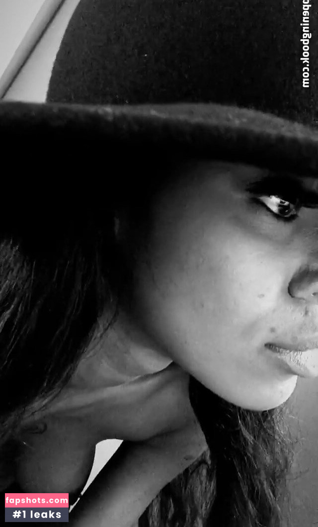 Jessica White gallery photo #6