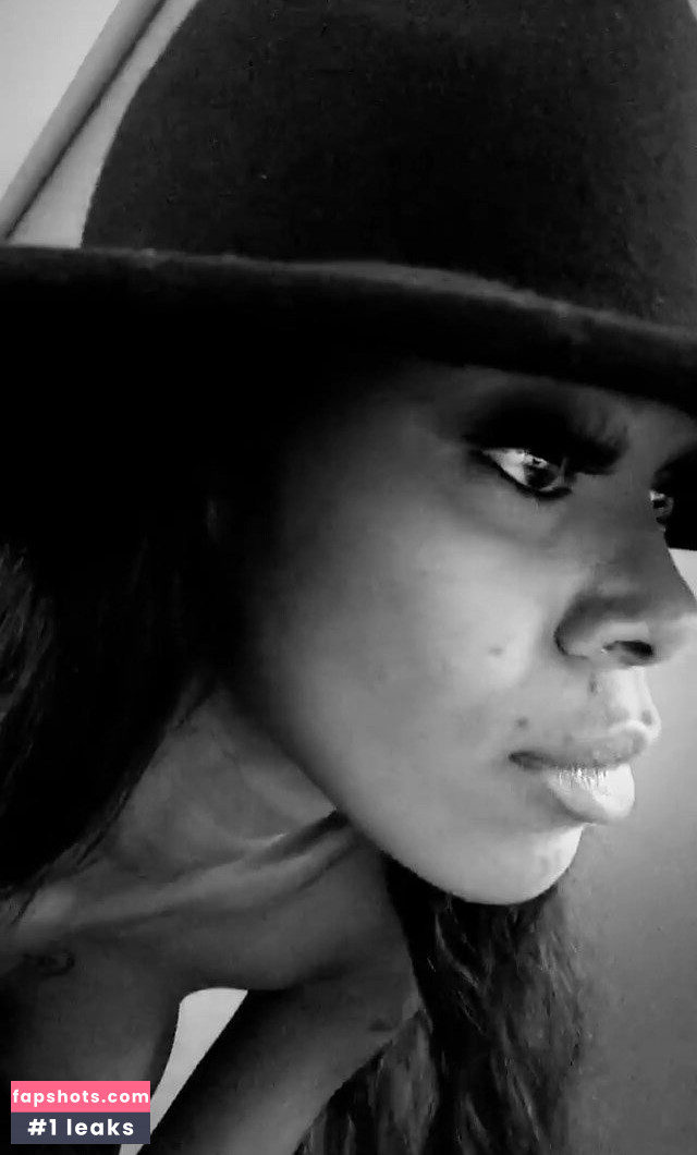 Jessica White gallery photo #8