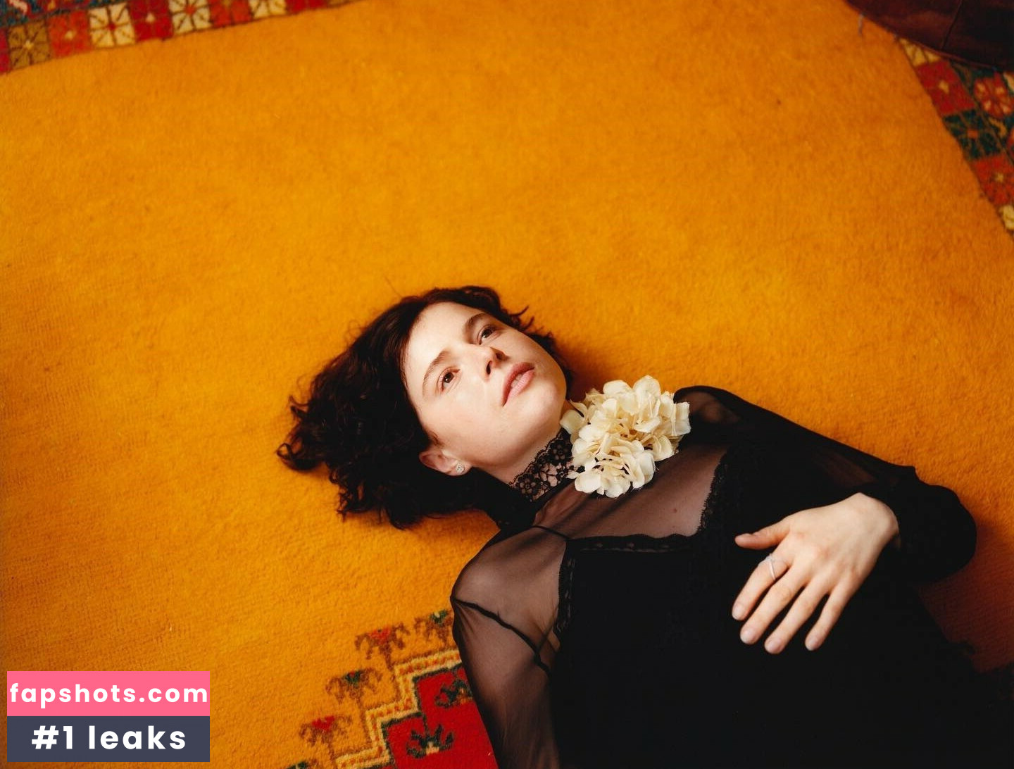 Jessie Buckley gallery photo #2