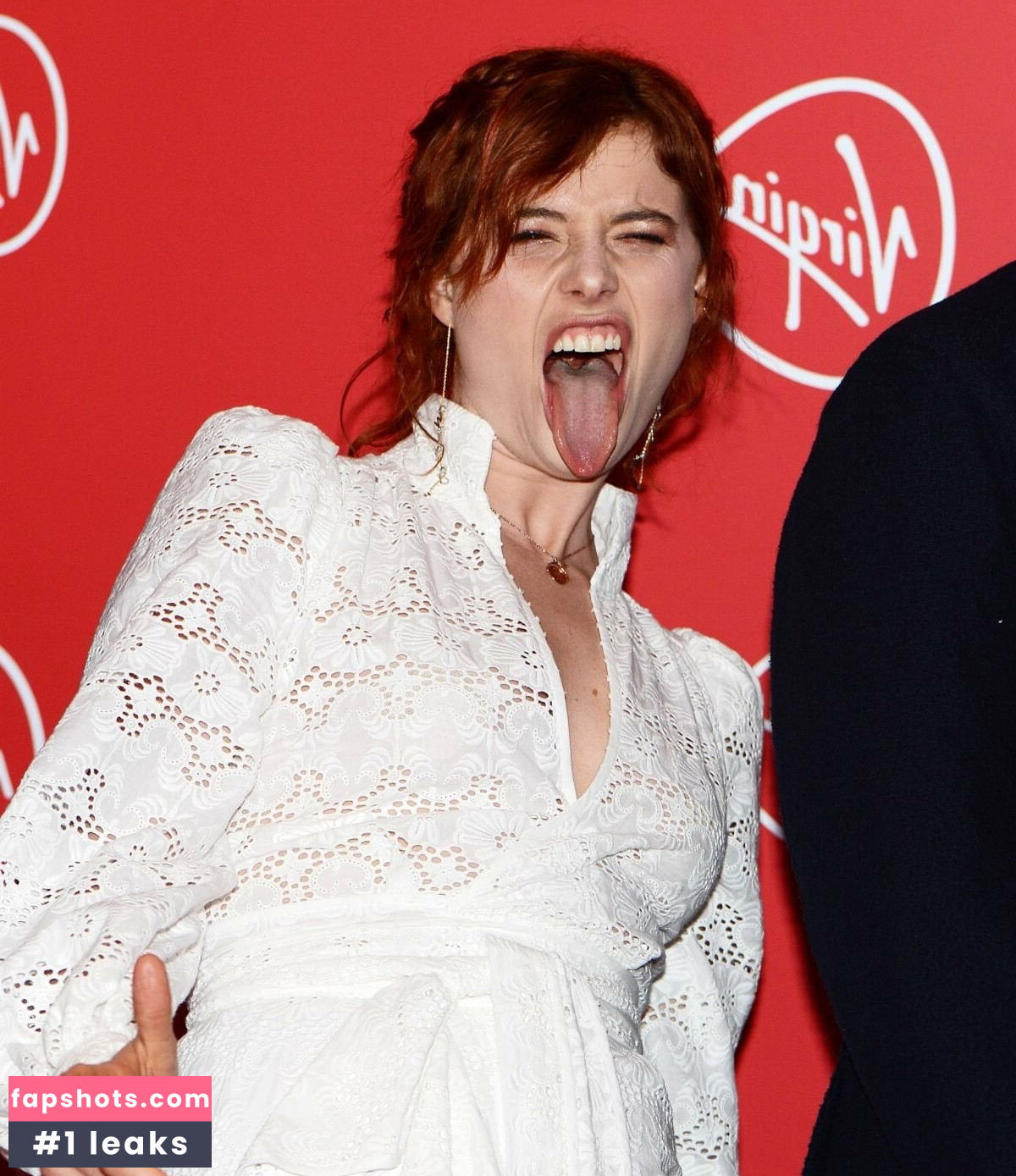 Jessie Buckley gallery photo #39