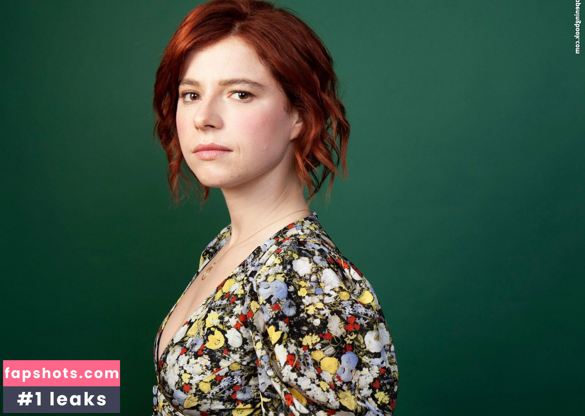Jessie Buckley gallery photo #5