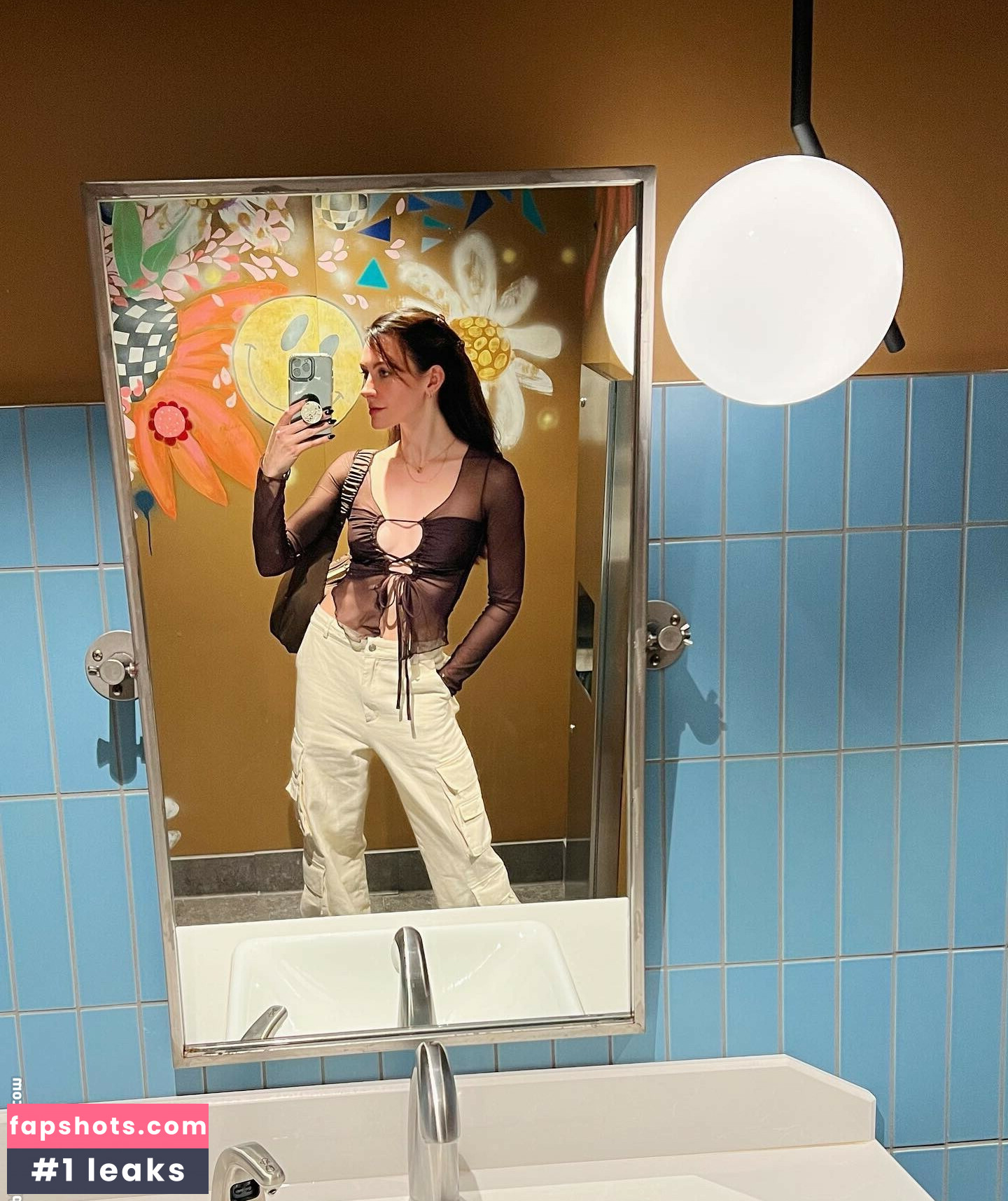 Jessie Flowers gallery photo #12