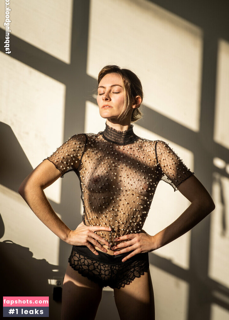 Jessie Flowers gallery photo #15