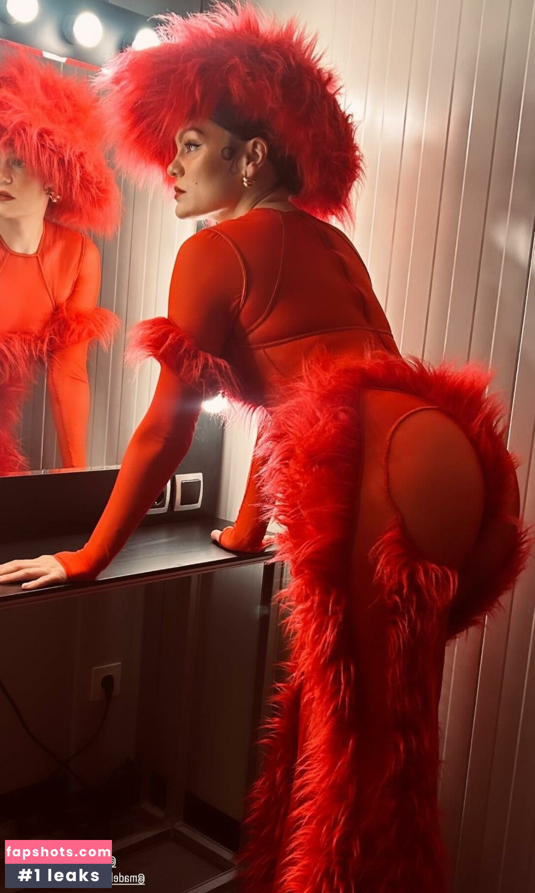 Jessie J gallery photo #2