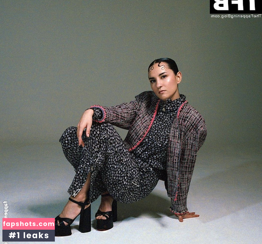 Jessie Mei Li gallery photo #3