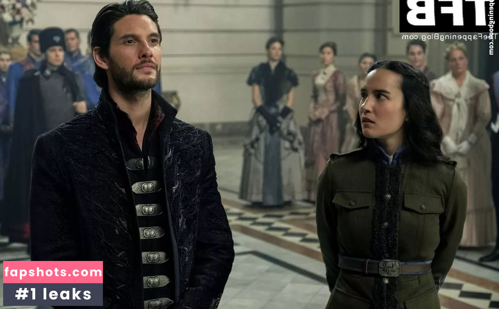 Jessie Mei Li gallery photo #4