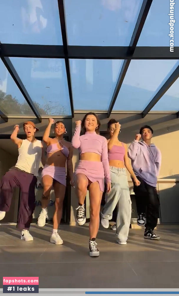 Jessie Shen gallery photo #8