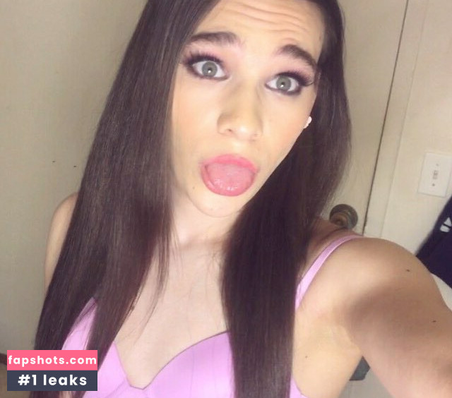 Jessy Bells gallery photo #3