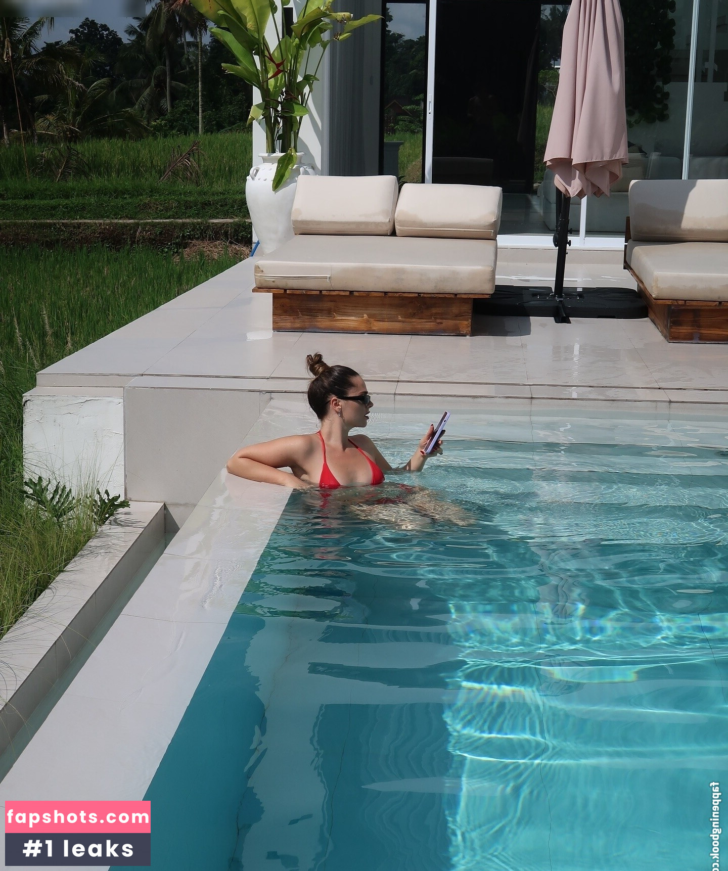 Jessy Hartel gallery photo #6