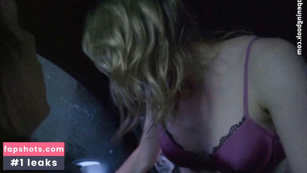 Jessy Schram gallery photo #25