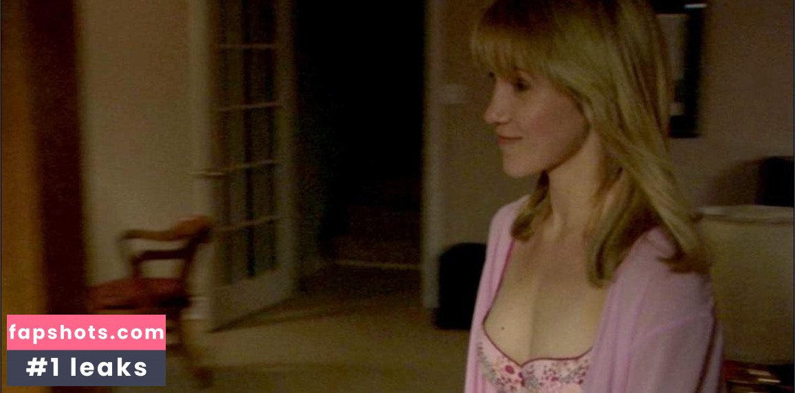 Jessy Schram gallery photo #33