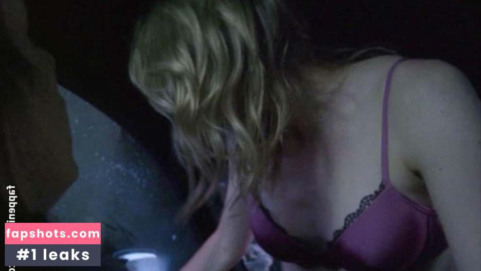 Jessy Schram gallery photo #55