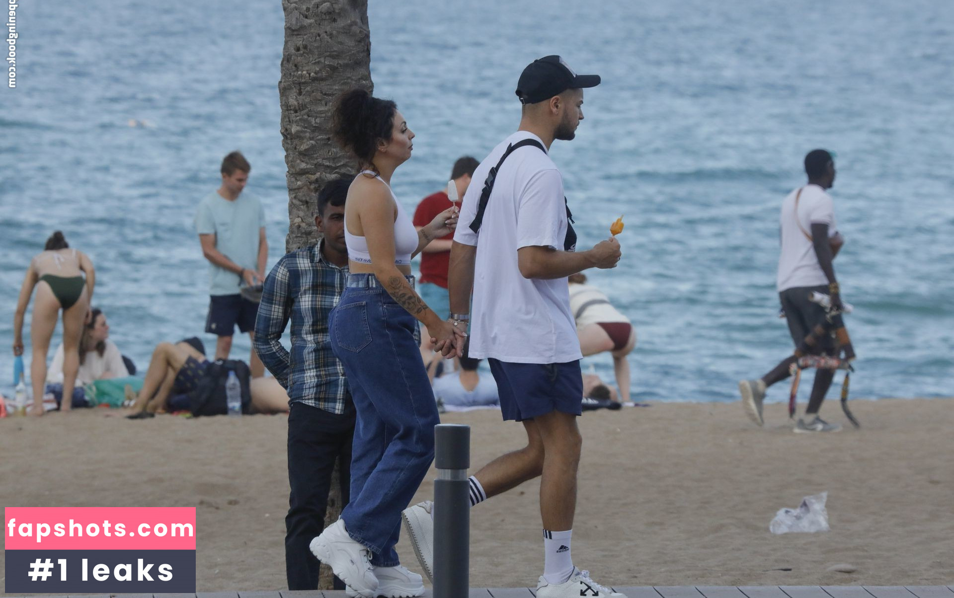 Jesy Nelson gallery photo #398