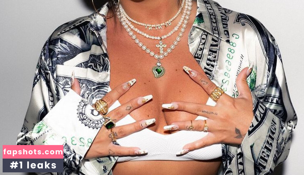 Jesy Nelson gallery photo #53