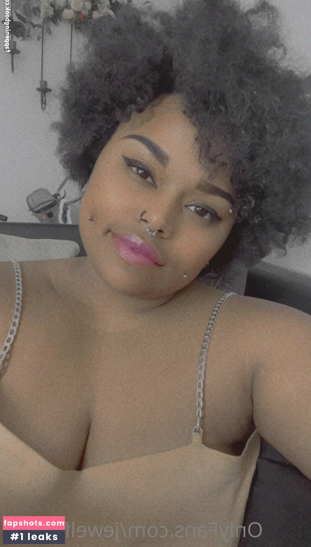 jewel_kitten gallery photo #5