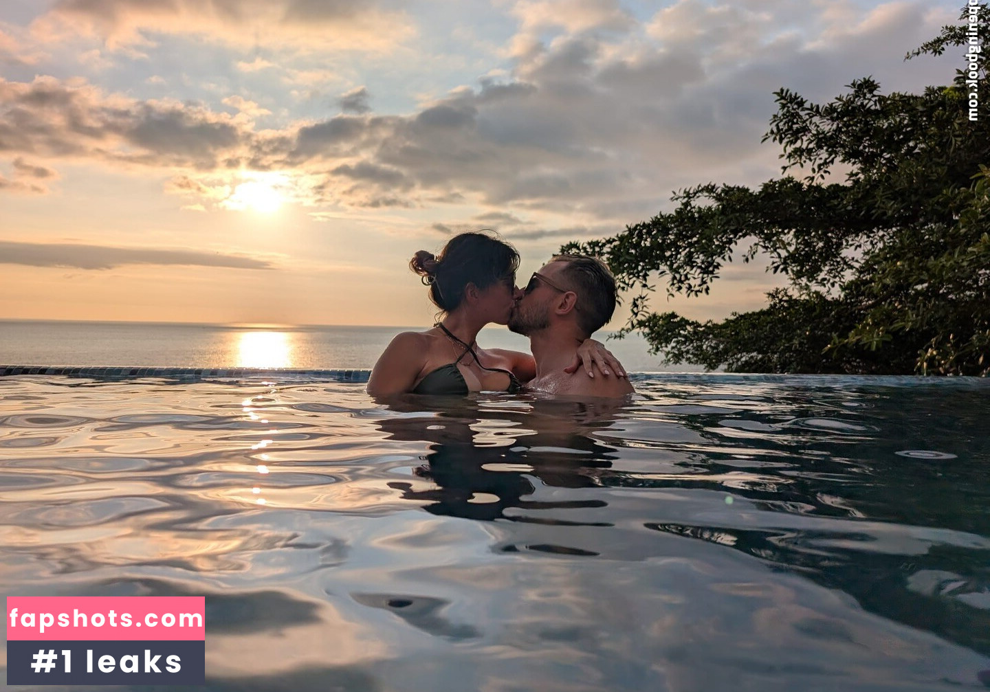 Jewel Staite gallery photo #16