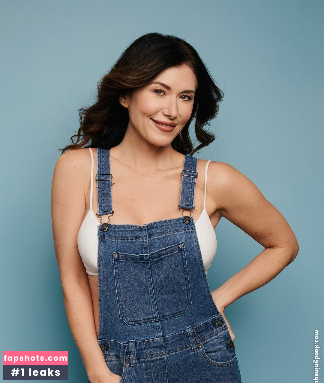 Jewel Staite gallery photo #31