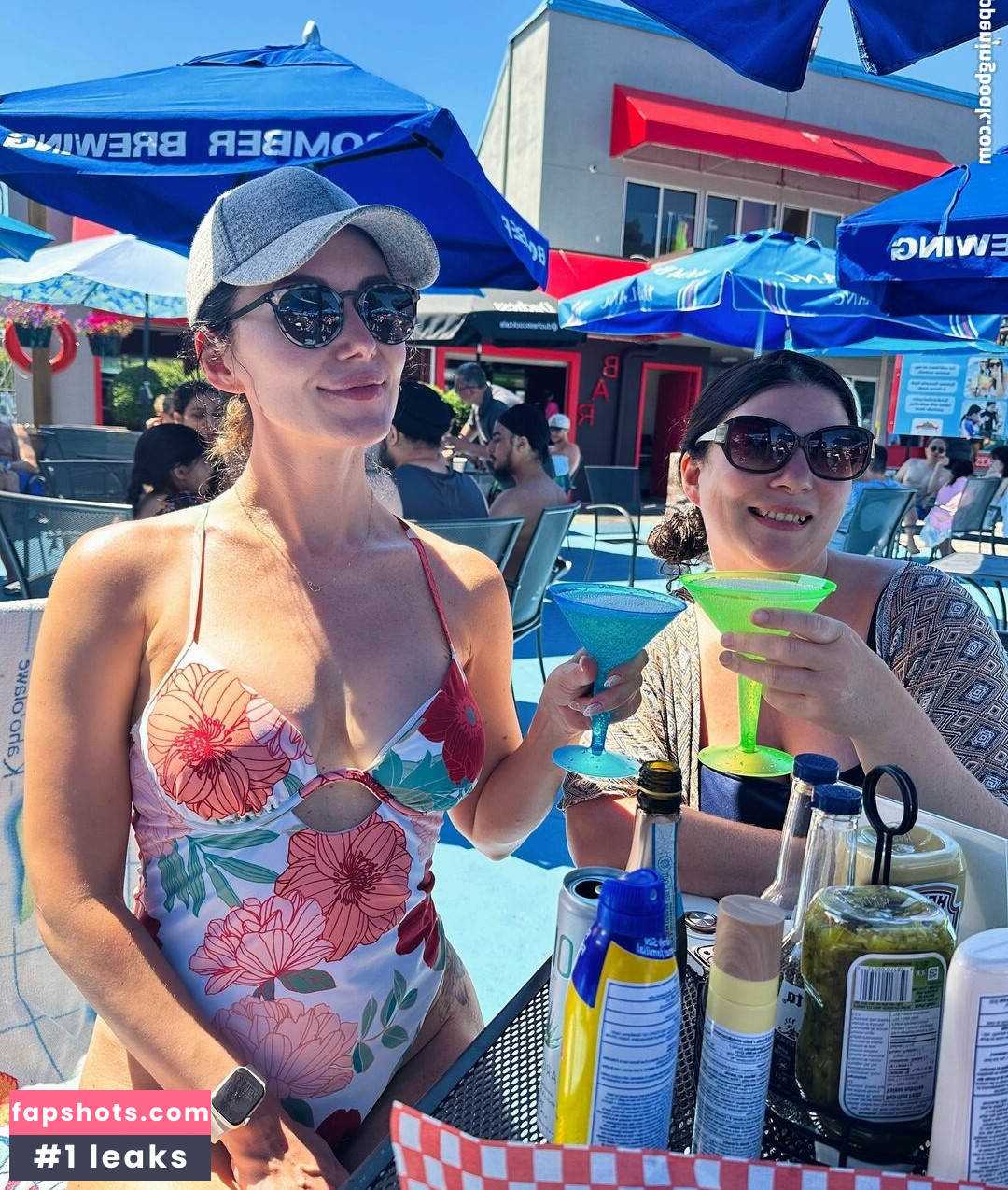 Jewel Staite gallery photo #32