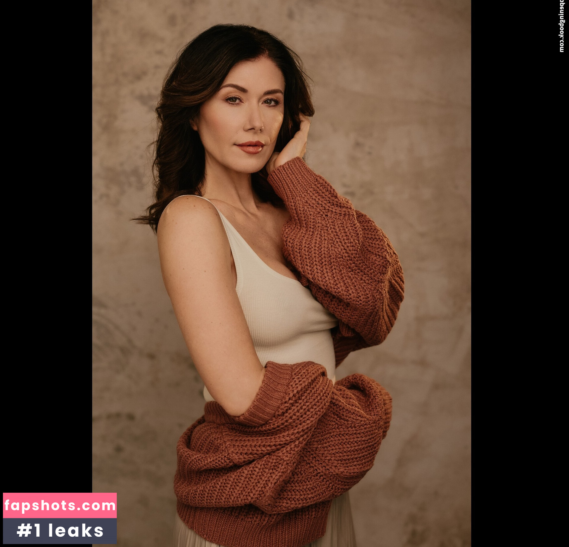 Jewel Staite gallery photo #51