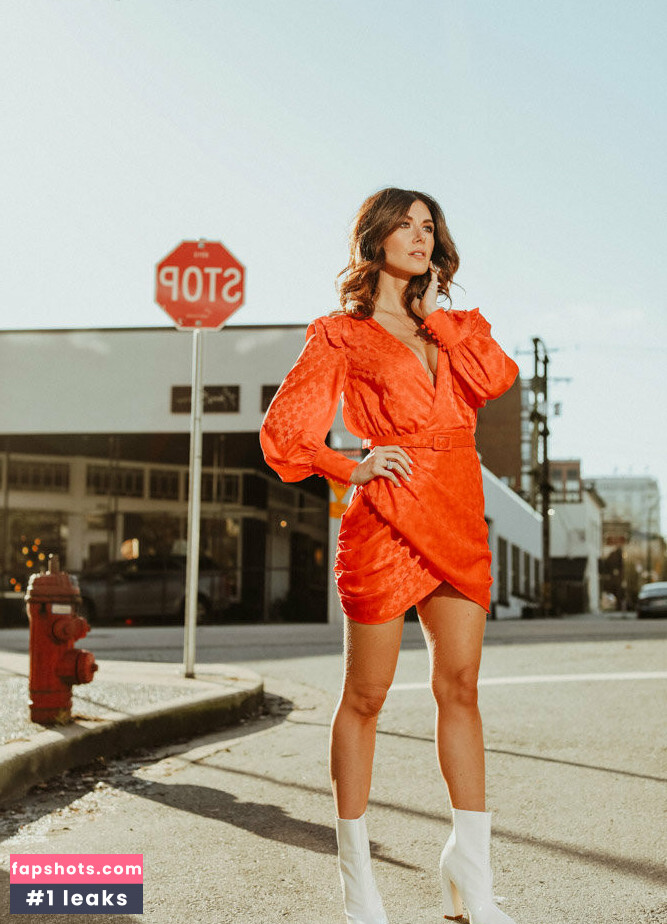 Jewel Staite gallery photo #59