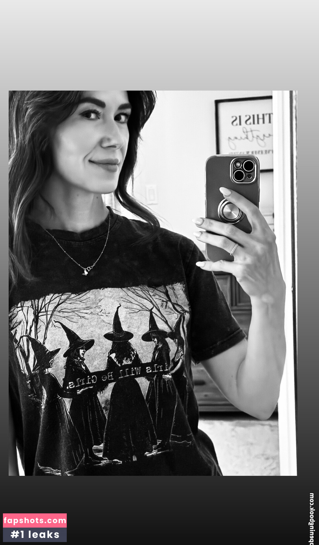 Jewel Staite gallery photo #9