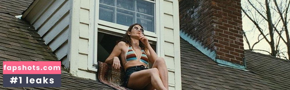 Jill Hennessy gallery photo #5